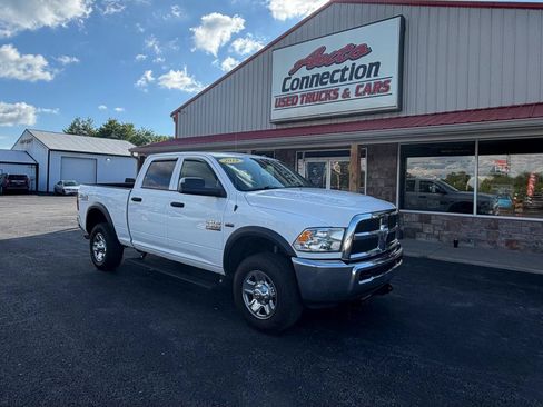 Used 2018 RAM 2500 Tradesman w/ Chrome Appearance Group AWD/4WD image 2
