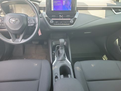 Used 2025 Toyota Corolla LE FWD image 17