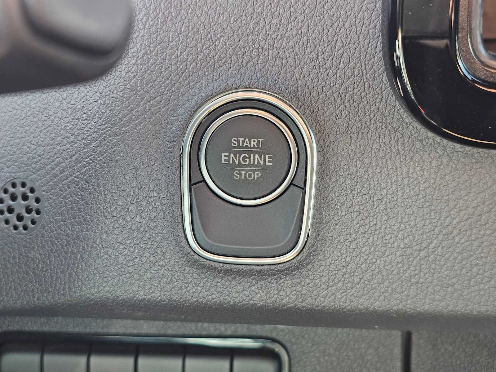 Used 2024 Mercedes-Benz Sprinter 2500 image 37