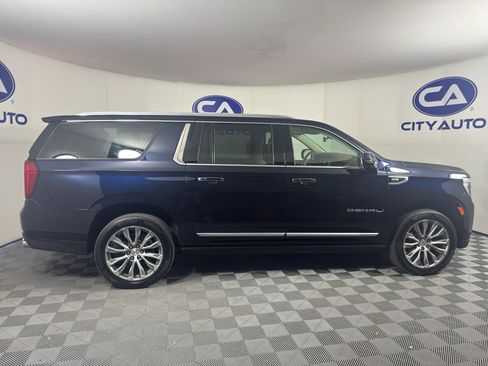 Used 2021 GMC Yukon XL Denali w/ Denali Premium Package AWD/4WD image 2