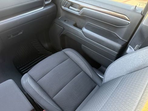 Used 2024 Chevrolet Silverado 1500 LT image 17