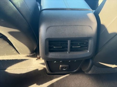 Used 2020 Chevrolet Equinox Premier image 13