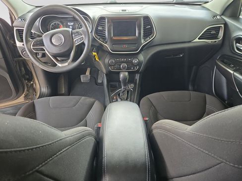 Used 2019 Jeep Cherokee Latitude w/ Popular Appearance Group FWD image 15
