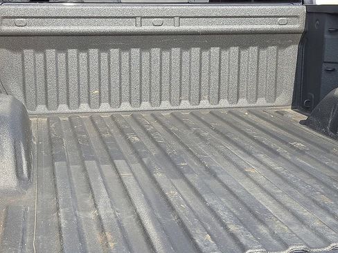 Used 2022 Chevrolet Silverado 1500 LT Trail Boss w/ Convenience Package II image 8