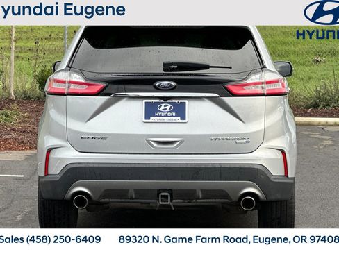 Used 2019 Ford Edge Titanium w/ Cold Weather Package image 4