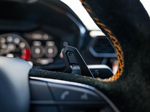 Used 2022 Lamborghini Urus image 13