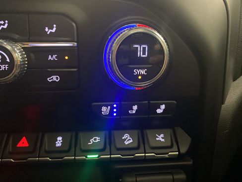 Used 2023 GMC Sierra 2500 Denali w/ Denali Ultimate Package image 28