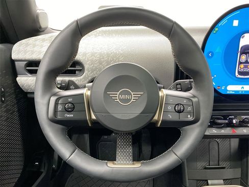 Certified 2025 MINI Cooper S image 15