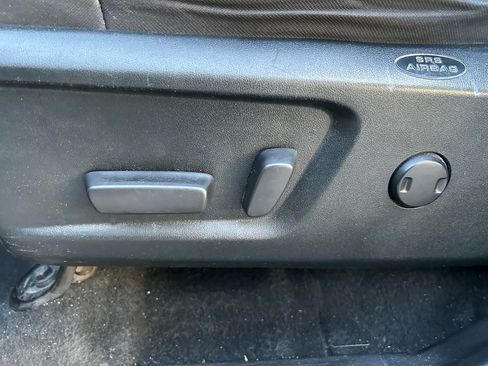 Used 2021 Toyota Tundra SR5 w/ SR5 Upgrade Package AWD/4WD image 15