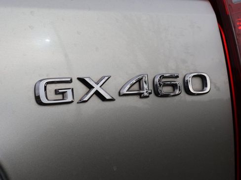 Used 2021 Lexus GX 460 Premium w/ Accessory Package image 8