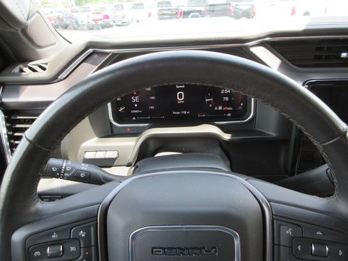 Certified 2026 GMC Sierra 3500 Denali Ultimate AWD/4WD image 38