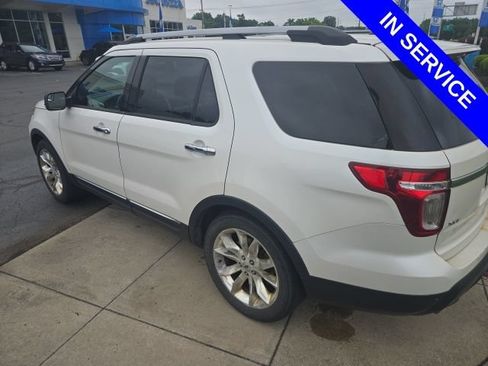 Used 2015 Ford Explorer XLT w/ Equipment Group 202A AWD/4WD image 5