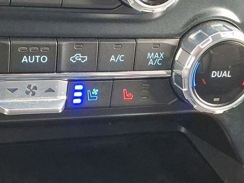 Used 2022 Ford F150 Lariat image 24