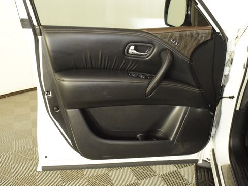 Used 2022 Nissan Armada Platinum w/ Captain's Chairs Package image 31