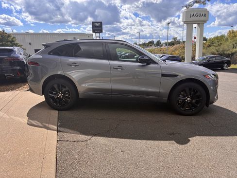 New 2026 Jaguar F-PACE R-Dynamic S image 5