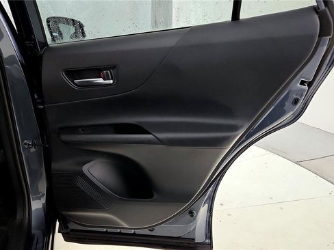 Certified 2023 Toyota Venza LE AWD/4WD image 18