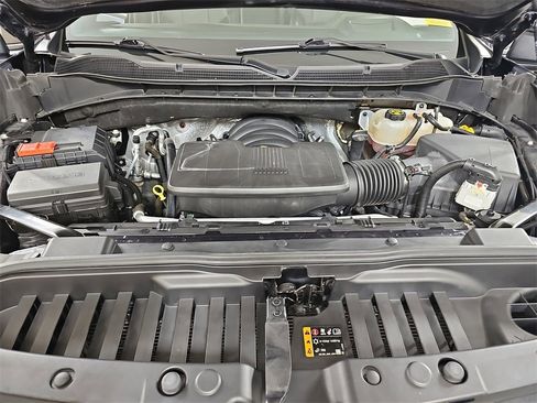 Certified 2023 Chevrolet Silverado 1500 ZR2 w/ Technology Package image 37