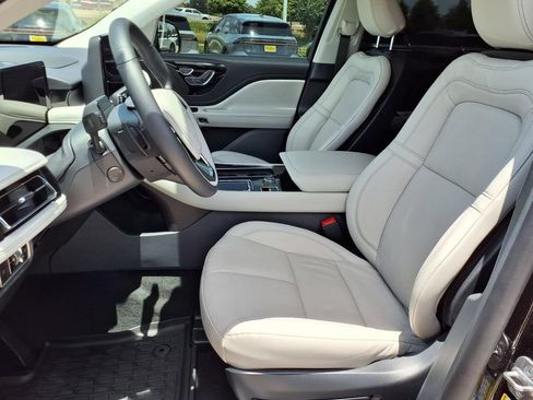 Used 2026 Lincoln Aviator Reserve w/ Jet Appearance Package RWD image 21