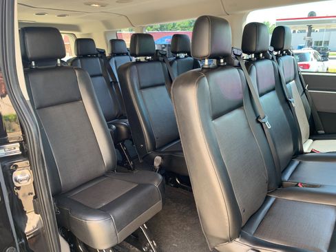 Used 2023 Ford Transit 350 XL RWD image 32