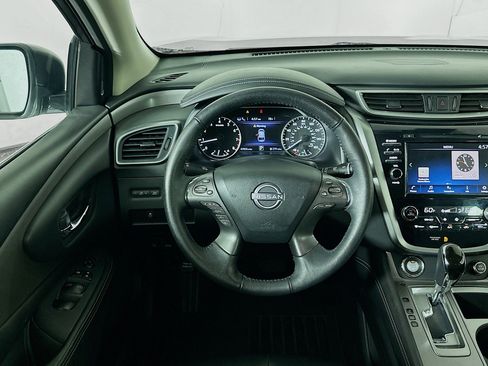 Used 2023 Nissan Murano SV image 18