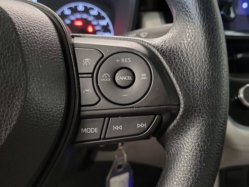 Certified 2025 Toyota Corolla Cross L image 20