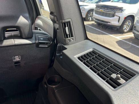 Used 2023 Volvo XC90 B5 Core AWD/4WD image 22
