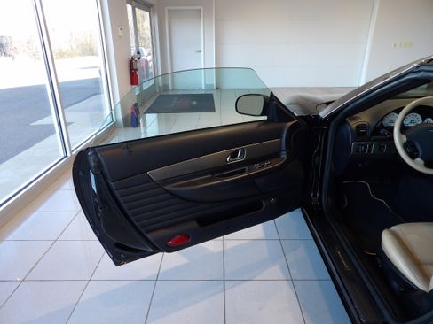 Used 2005 Ford Thunderbird image 8