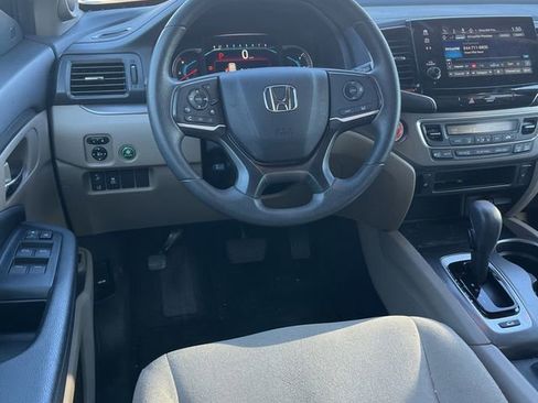 Used 2020 Honda Pilot EX image 9