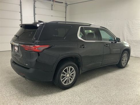 Used 2023 Chevrolet Traverse LT AWD/4WD image 5