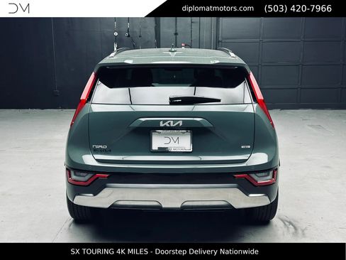 Used 2023 Kia Niro SX Touring FWD image 6