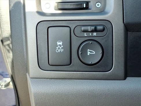 Used 2011 Honda CR-V EX image 16