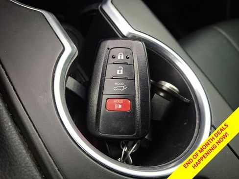 Certified 2021 Toyota Highlander XSE AWD/4WD image 19