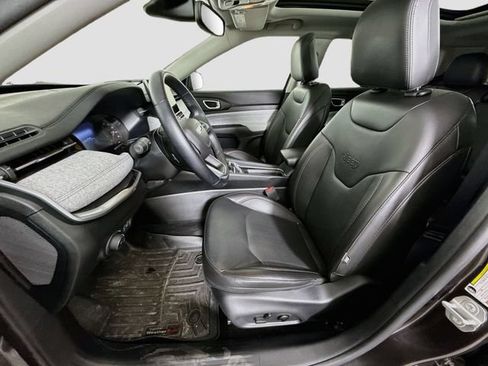 Used 2022 Jeep Compass Latitude w/ Sun and Sound Group AWD/4WD image 20