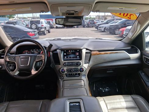 Used 2015 GMC Yukon Denali w/ Open Road Package RWD image 23