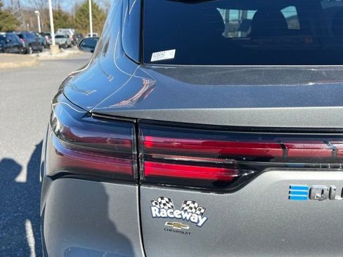 New 2026 Chevrolet Equinox EV LT image 11