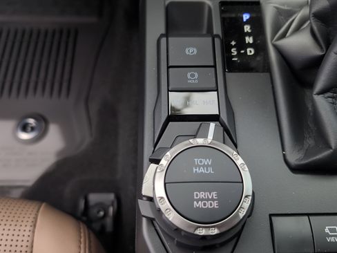 Certified 2026 Toyota 4Runner Limited AWD/4WD image 38