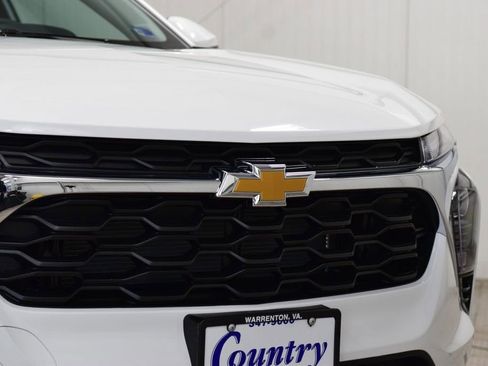 New 2026 Chevrolet Trax LT w/ Driver Confidence Package FWD image 11