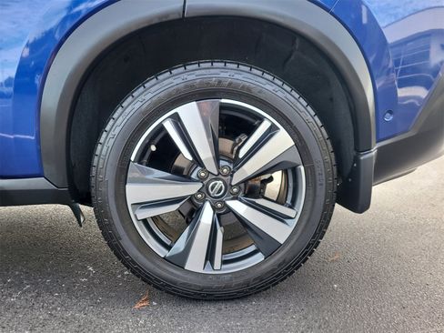 Used 2021 Nissan Rogue Platinum image 9