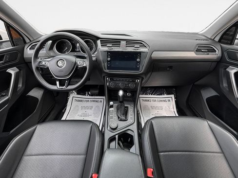 Used 2021 Volkswagen Tiguan SE w/ Panoramic Sunroof Package AWD/4WD image 15