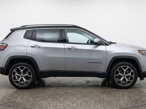 Used 2025 Jeep Compass Limited AWD/4WD image 11