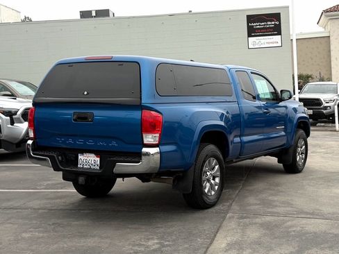 Used 2017 Toyota Tacoma SR5 image 6
