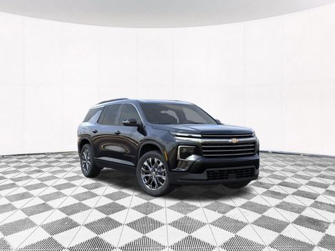 New 2026 Chevrolet Traverse LT w/ Sun and Wheel Package AWD/4WD image 8
