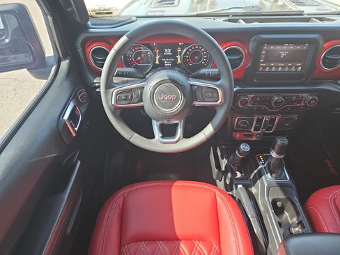 Used 2020 Jeep Wrangler Unlimited Rubicon AWD/4WD image 18