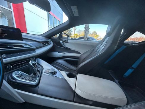 Used 2017 BMW i8 image 19