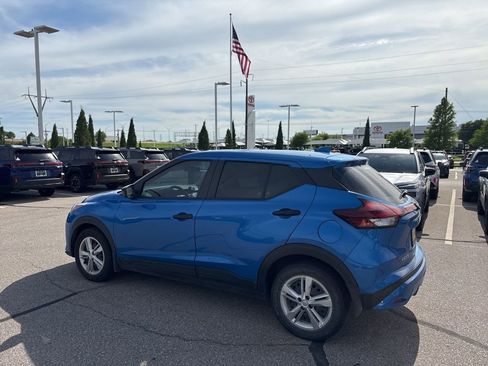 Used 2024 Nissan Kicks S FWD image 4