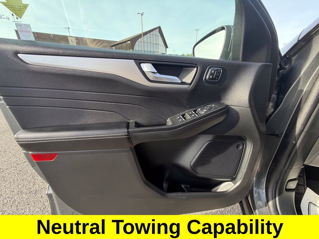 Certified 2025 Ford Escape Platinum AWD/4WD image 14