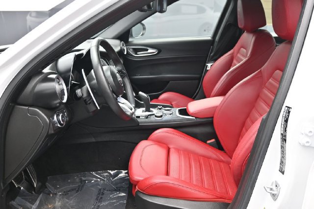 Used 2022 Alfa Romeo Giulia Sprint RWD image 7