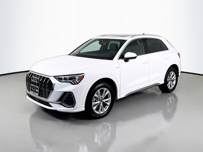New 2025 Audi Q3 2.0T Premium w/ Convenience Package