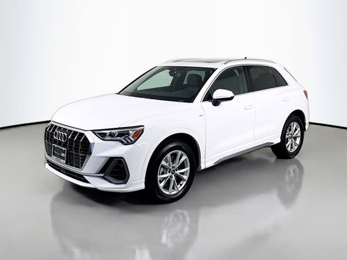 Used 2025 Audi Q3 2.0T Premium w/ Convenience Package image 1