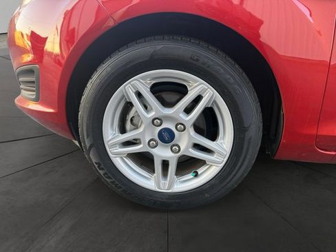 Used 2019 Ford Fiesta SE image 9